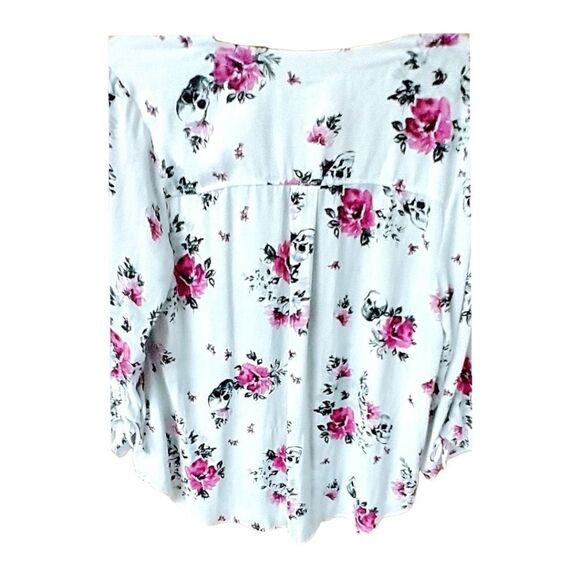  TORRID Size large n v-neck tie -up longsleeve sheer floral Skull detail blouse - Picture 9 of 14